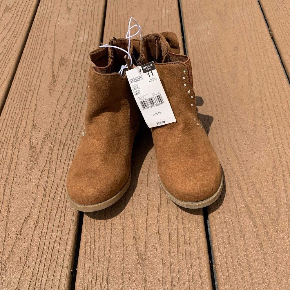 PIPER GIRLS FAUX SUEDE BOOTS SIZE 11 NWT